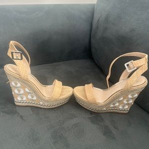 Jessica Simpson Alinda Daisy Wedge